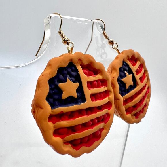 Cherry Pie Earrings - Pie Accessories - Summer Earrings - 4th of July Earrings - Picture 3 of 8
